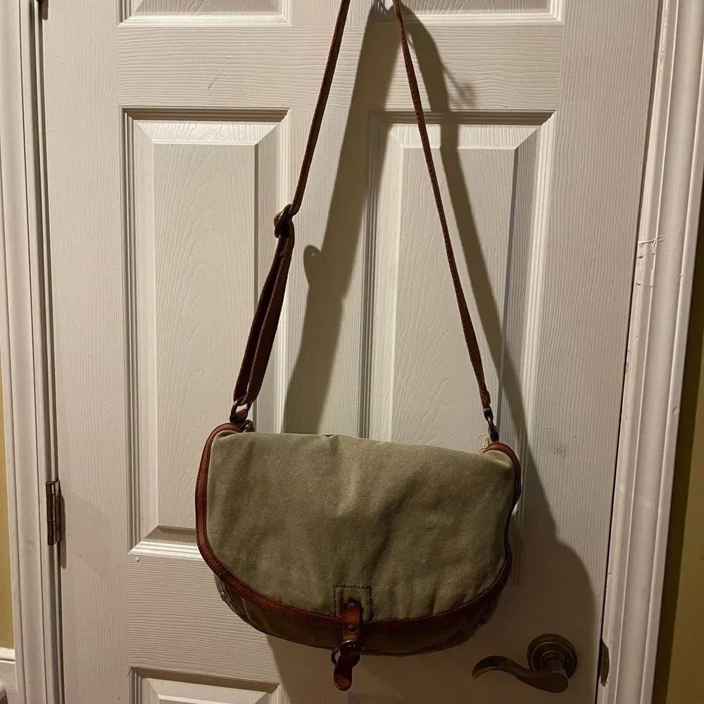 Lucky Brand Faded Olive Green Canvas medium crossbody bag tan leather trims .
